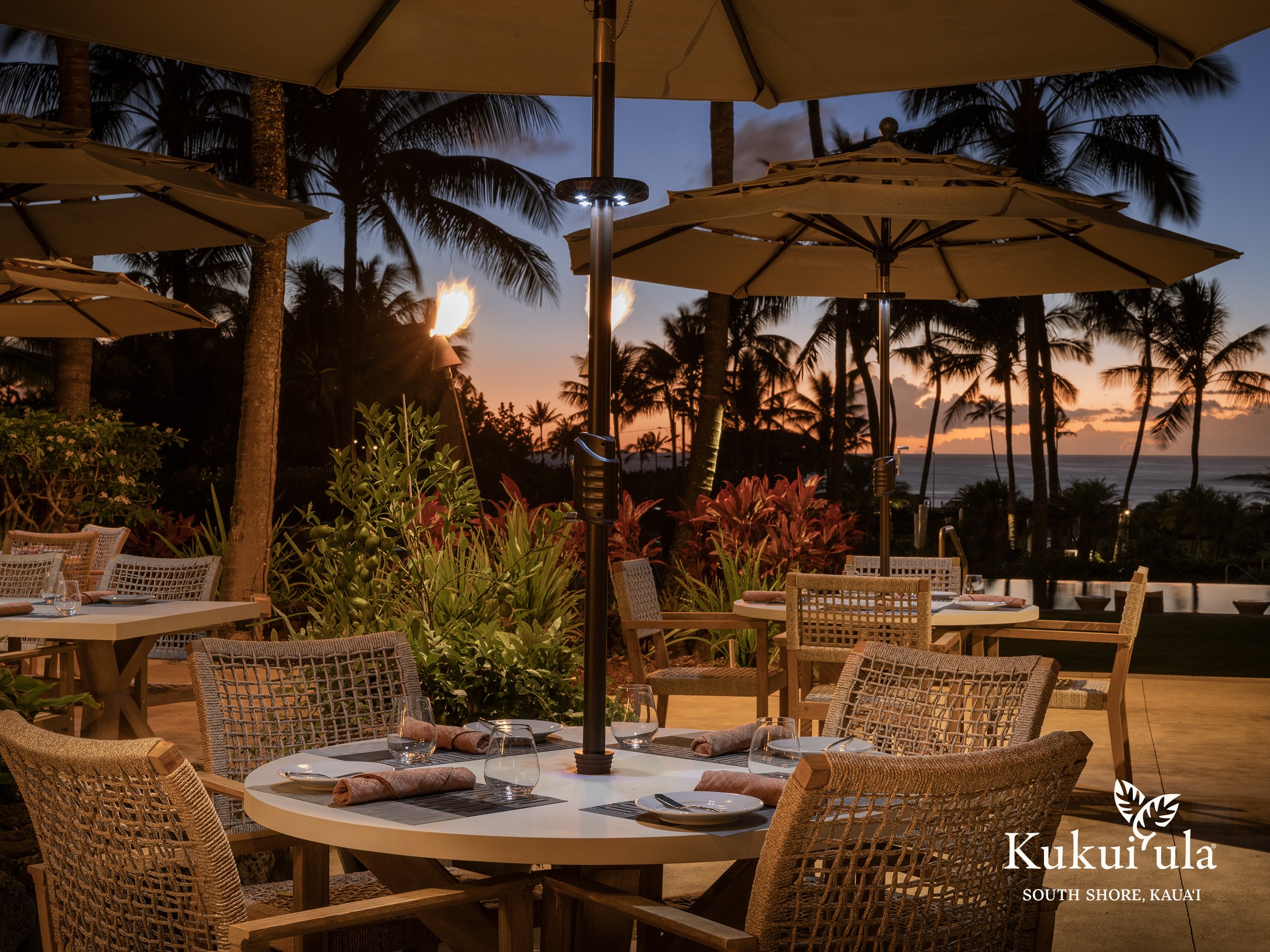 Umeke-Kitchen-and-Bar-Lānai-Seating-at-Kukuiʻula
